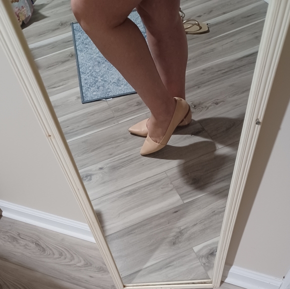 Cole Haan Beige Flats with Classic Silhouette - Picture 10 of 10